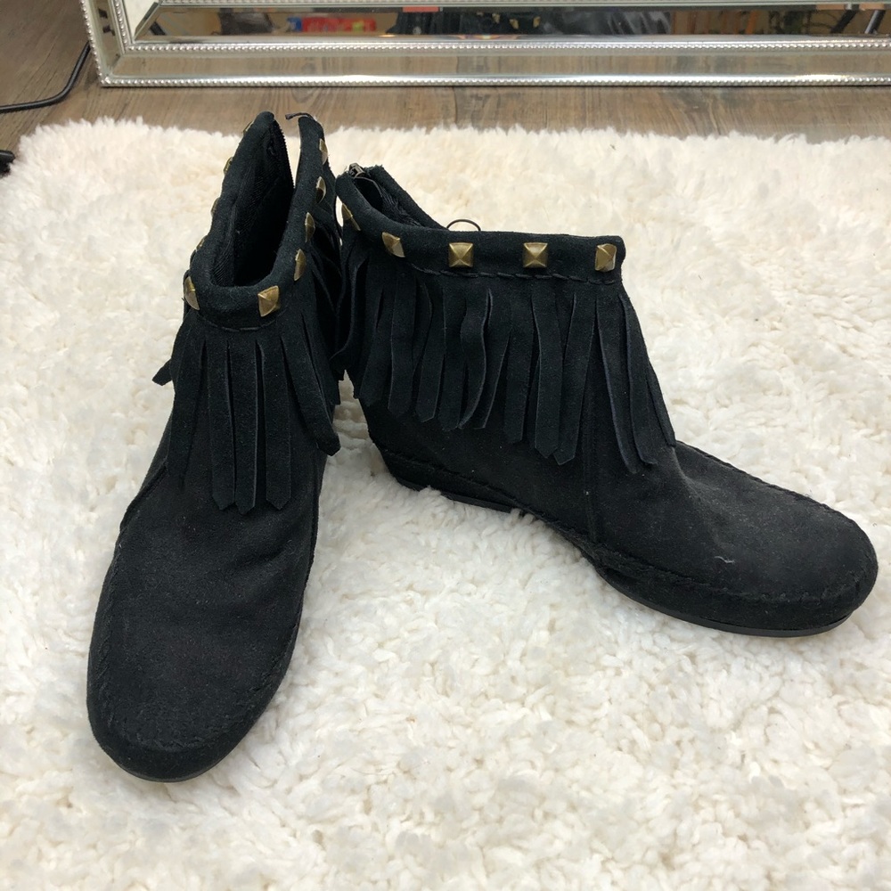 Fringe ankle boot black
